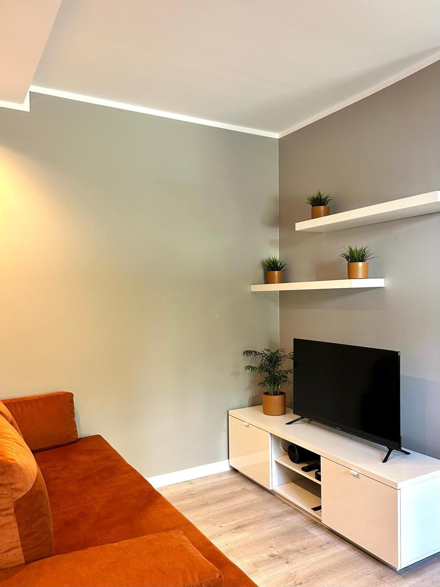Apartment Malczewskiego 11 *