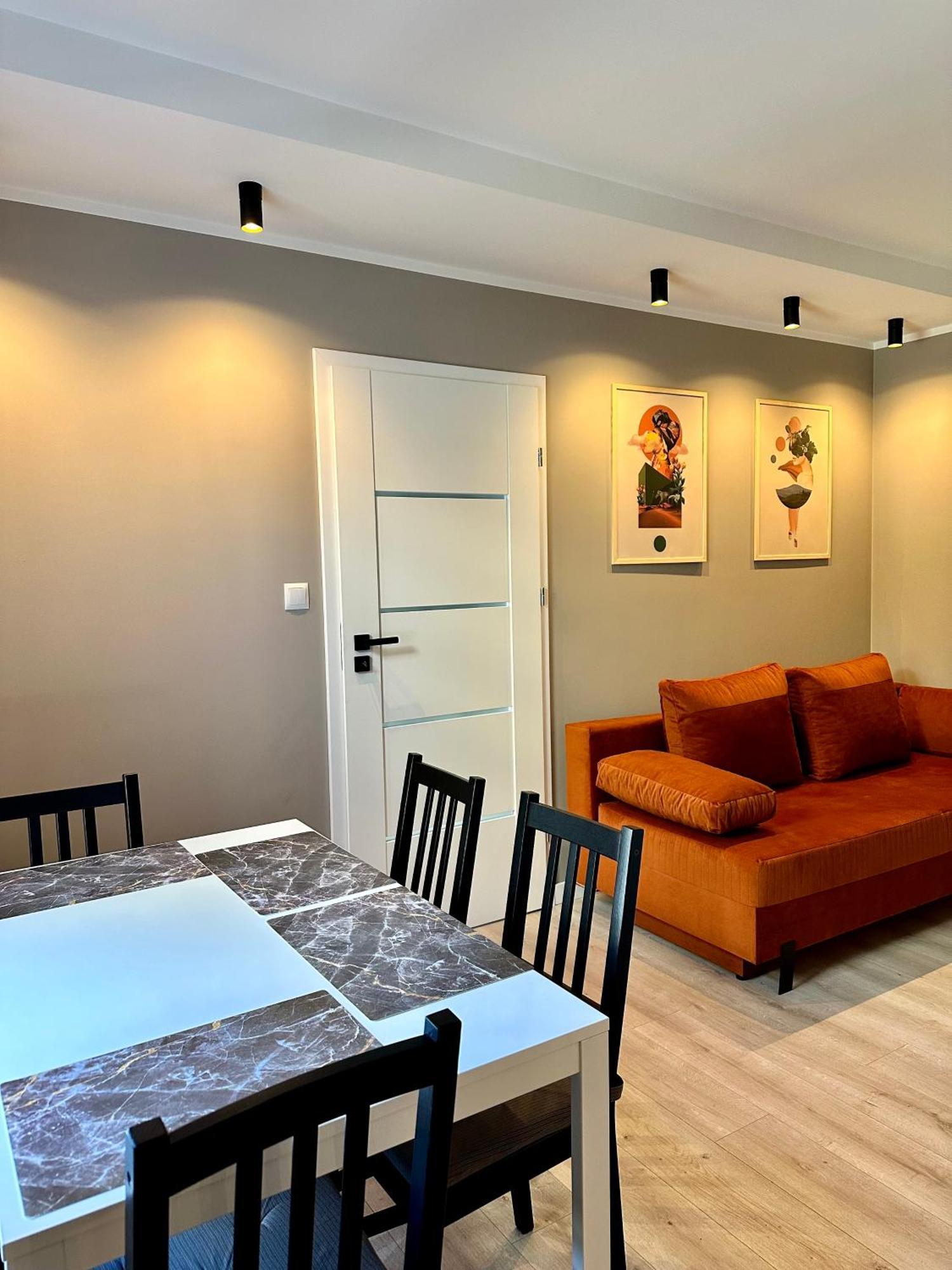 Apartment Malczewskiego 11 *