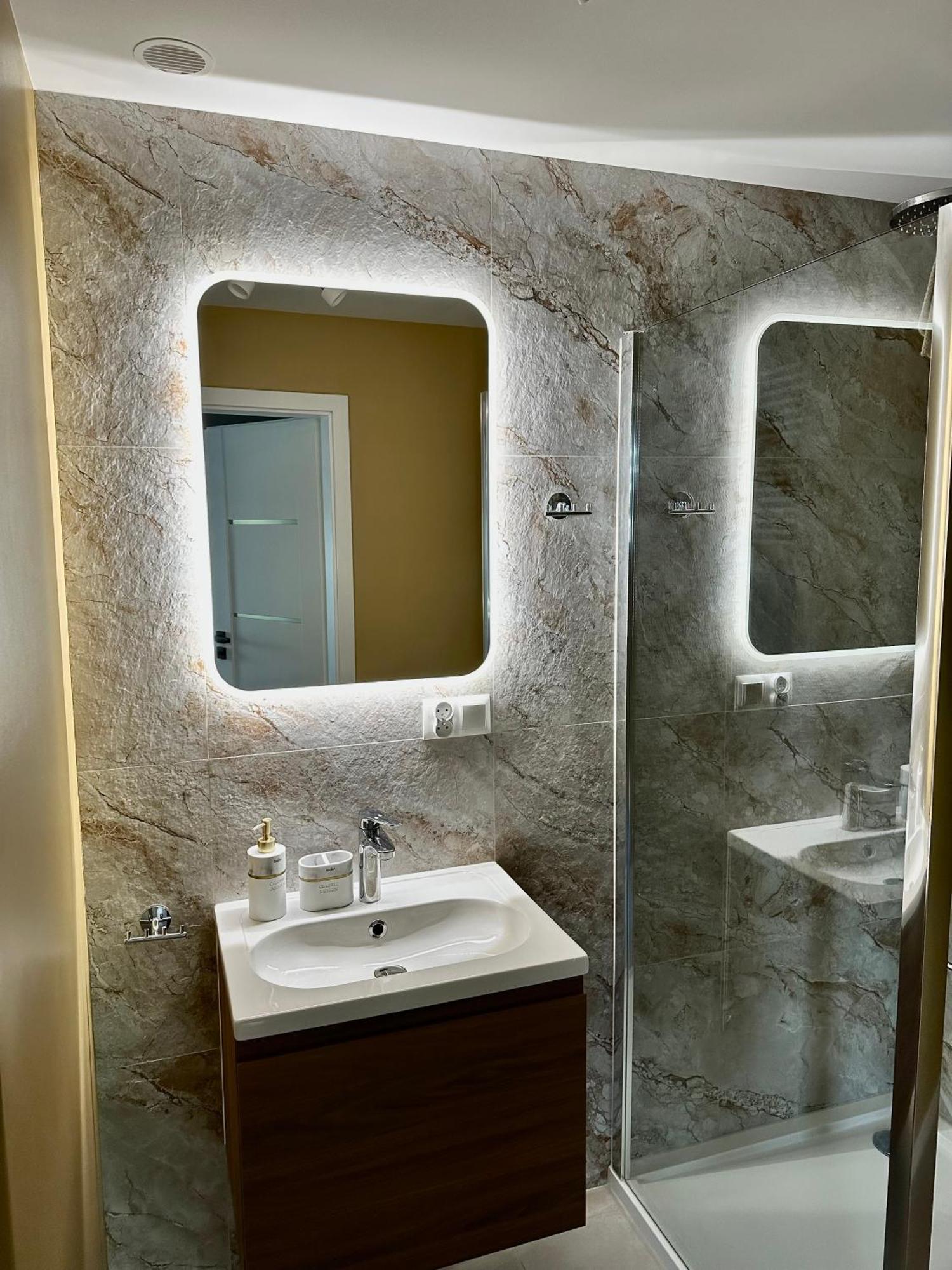 Apartment Malczewskiego 11 *